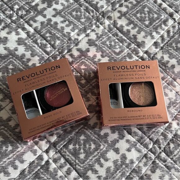 Makeup Revolution Flawless Foils Metallic Eyeshadow Set Rose Gold Rebound - Picture 1 of 2